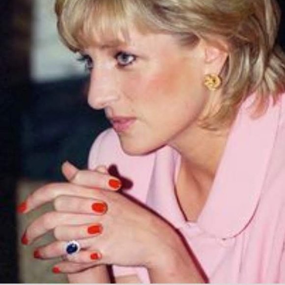Princess Diana Kate Middleton Sapphire Ring CZ Crystal Engagement - Picture 8 of 11
